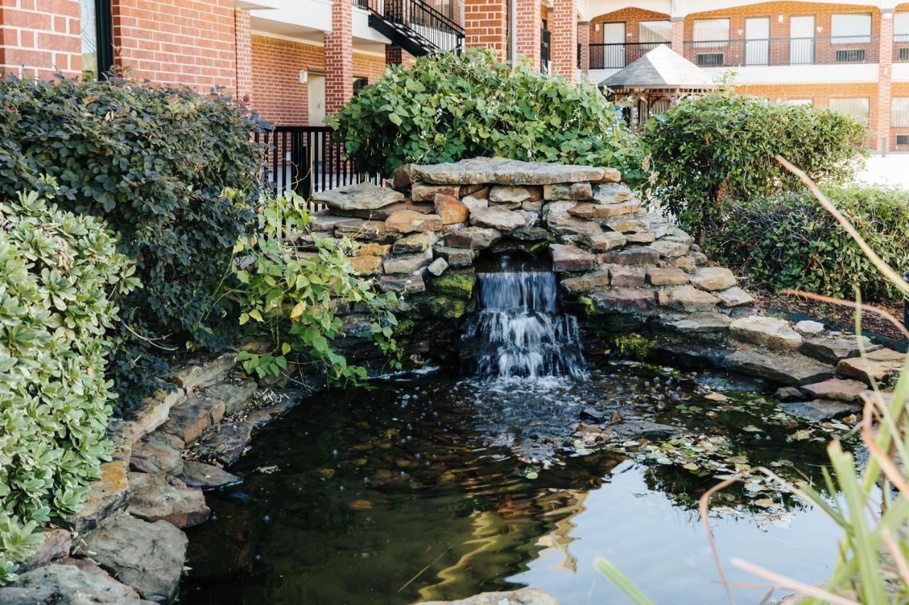 Winchester Inn And Suites Humble/Iah/North Houston Exterior photo