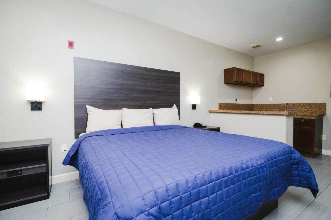 Winchester Inn And Suites Humble/Iah/North Houston Exterior photo